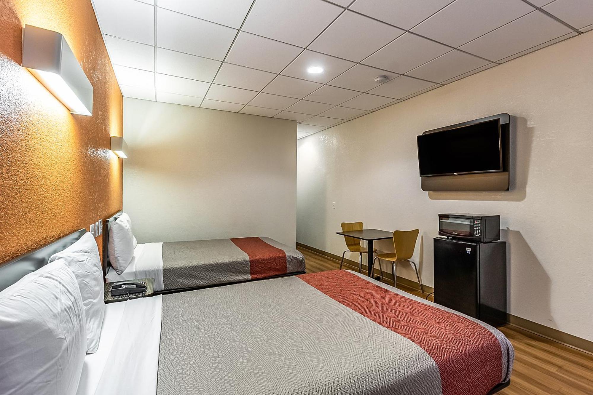 Motel 6 Elizabeth Nj Newark Liberty Intl Airport Exterior photo