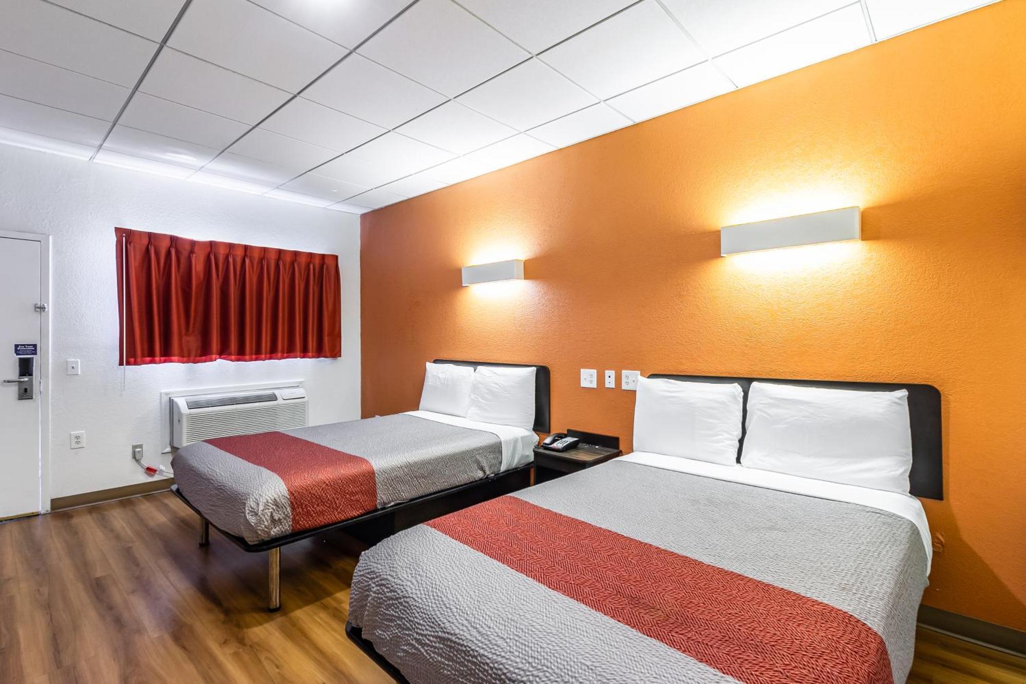 Motel 6 Elizabeth Nj Newark Liberty Intl Airport Exterior photo