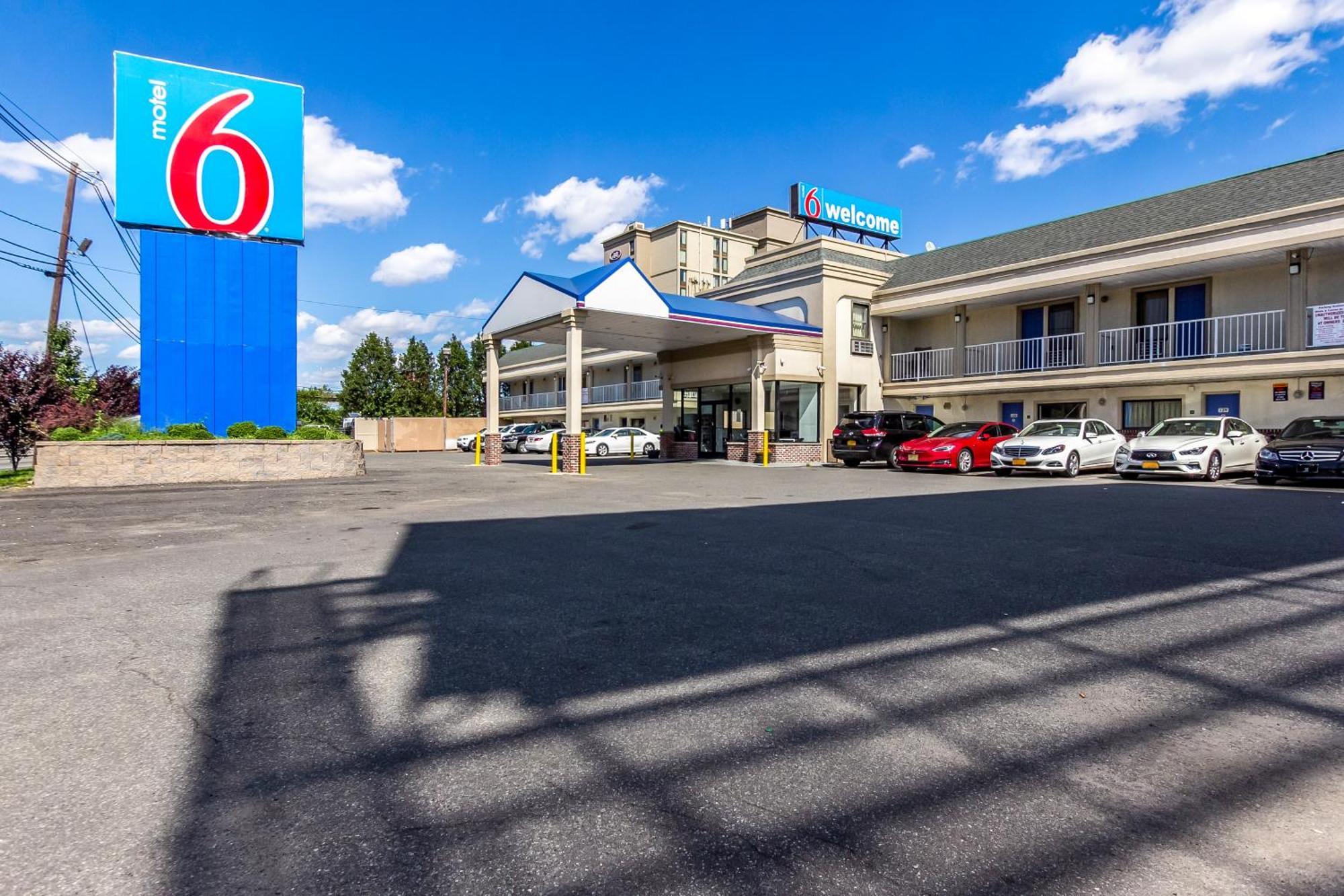 Motel 6 Elizabeth Nj Newark Liberty Intl Airport Exterior photo