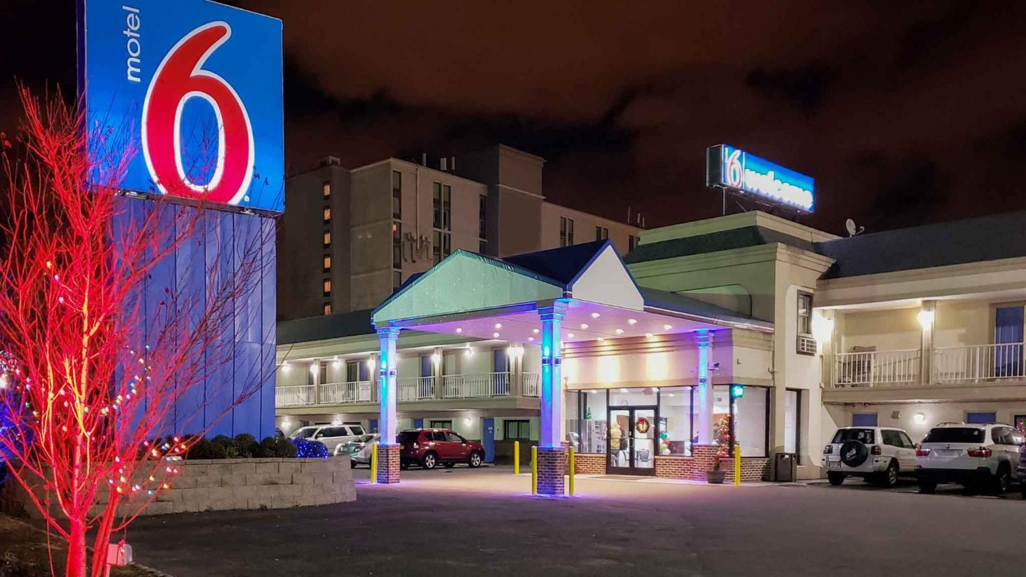 Motel 6 Elizabeth Nj Newark Liberty Intl Airport Exterior photo
