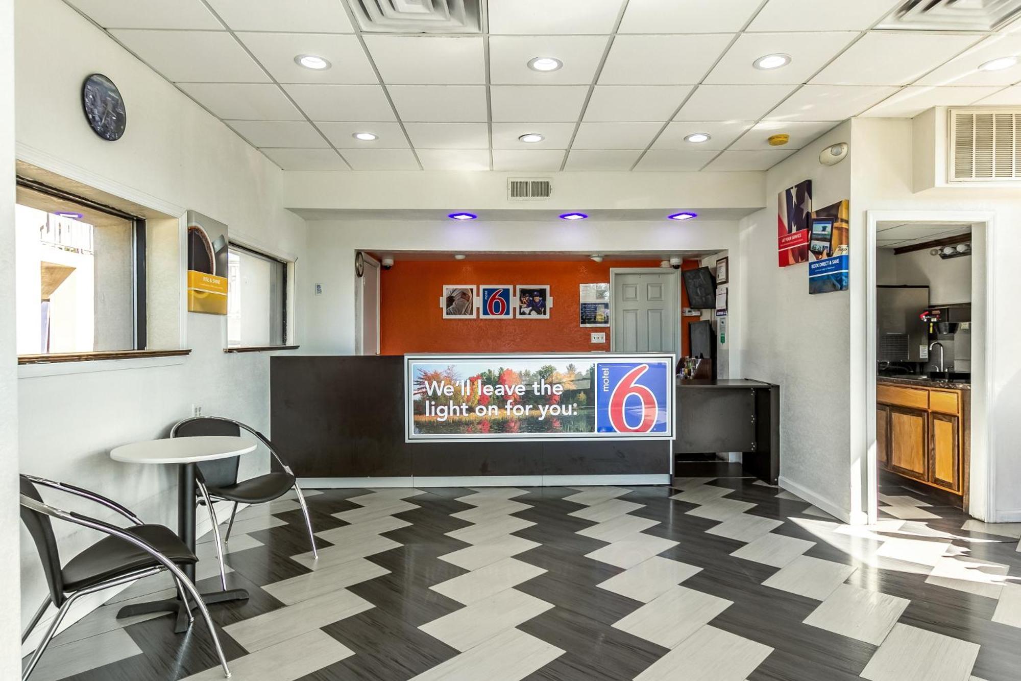 Motel 6 Elizabeth Nj Newark Liberty Intl Airport Exterior photo