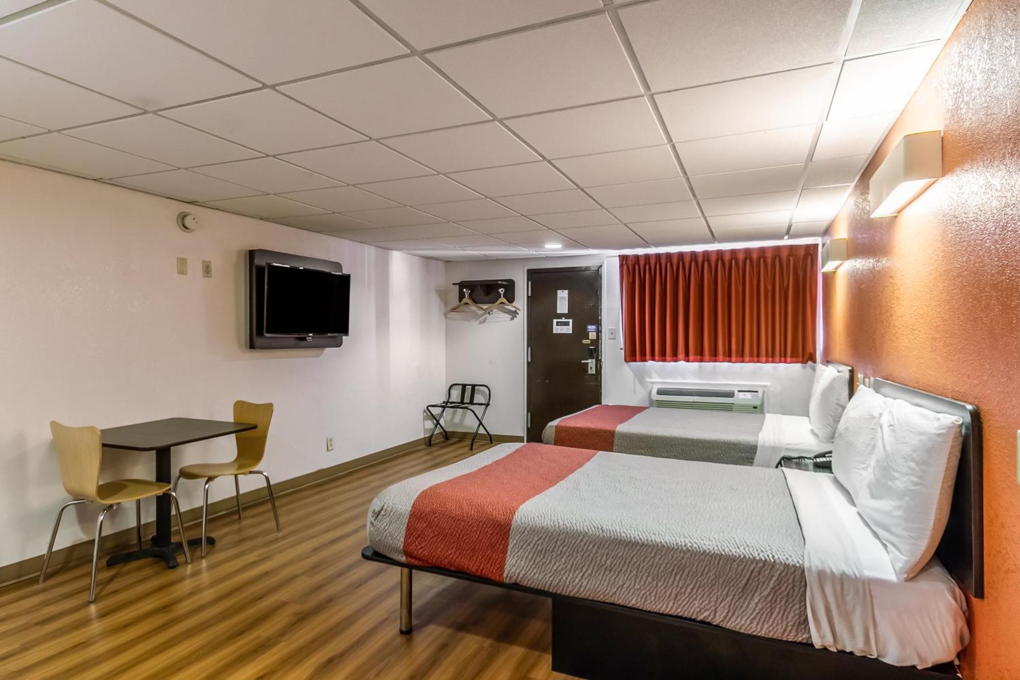 Motel 6 Elizabeth Nj Newark Liberty Intl Airport Exterior photo