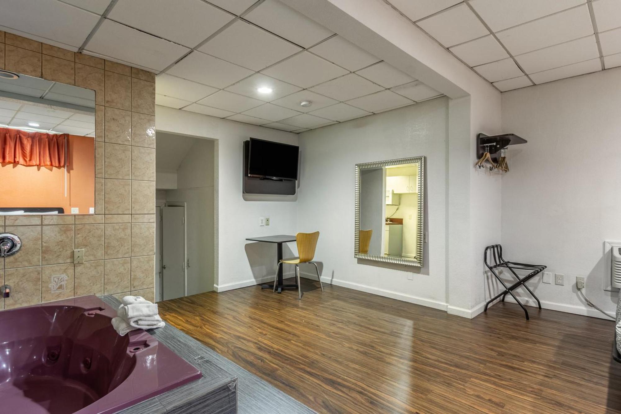 Motel 6 Elizabeth Nj Newark Liberty Intl Airport Exterior photo