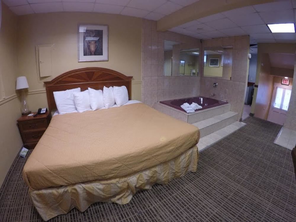 Motel 6 Elizabeth Nj Newark Liberty Intl Airport Exterior photo